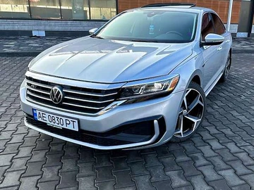 Авто Volkswagen Passat 2019 № 8330017