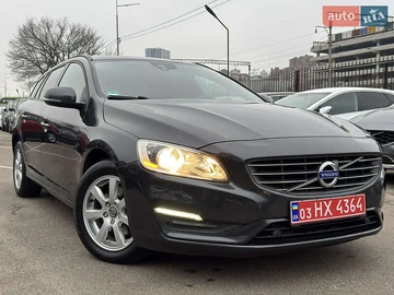 Авто Volvo V60 2013 № 8330481