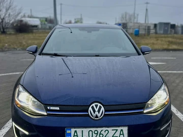 Авто Volkswagen E-Golf 2017 № 8330931
