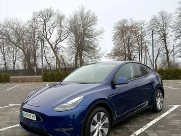 Авто Tesla Model Y 2023 № 8330966
