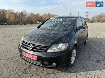 Авто Volkswagen Golf Plus 2007 № 8331008