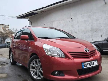 Авто Toyota Verso 2010 № 8331098