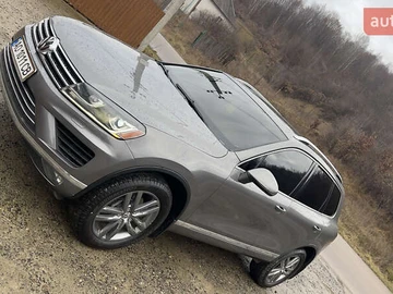 Авто Volkswagen Touareg 2015 № 8331481