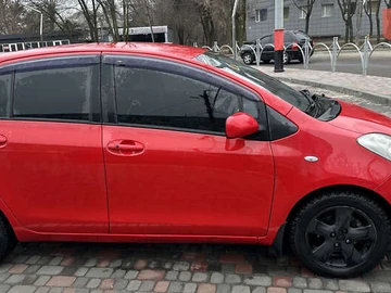 Авто Toyota Yaris 2007 № 8332043