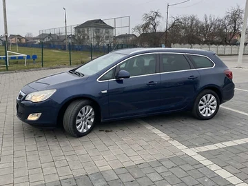 Авто Opel Astra 2012 № 8332051