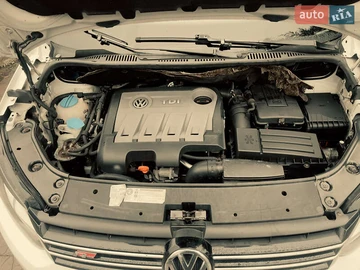 Авто Volkswagen Touran 2018 № 8332078