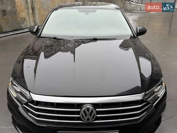 Авто Volkswagen Jetta 2018 № 8332115