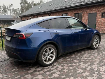 Авто Tesla Model Y 2021 № 8332155