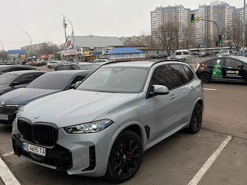 Авто BMW X5 2023 № 8332342