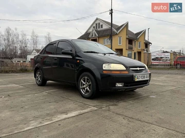 Авто Chevrolet Aveo 2005 № 8332349