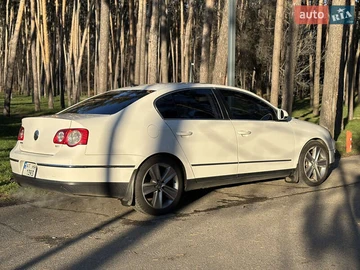 Авто Volkswagen Passat 2010 № 8332576