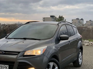 Авто Ford Escape 2013 № 8332578