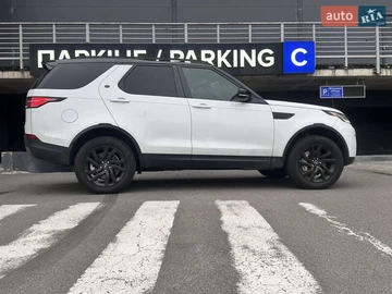 Авто Land Rover Discovery 2018 № 8332870