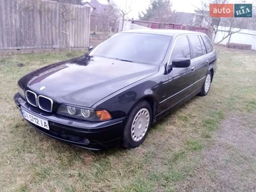 Авто BMW 5 Series 2003 № 8333039