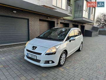 Авто Peugeot 5008 2011 № 8333124