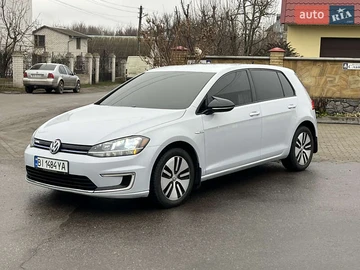 Авто Volkswagen E-Golf 2017 № 8333332