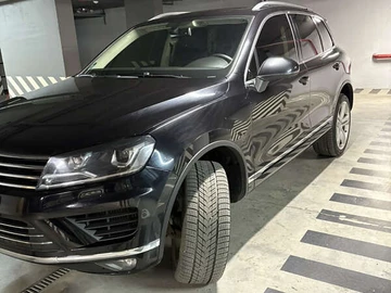 Авто Volkswagen Touareg 2015 № 8333499