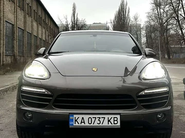 Авто Porsche Cayenne 2013 № 8333500