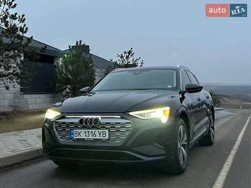 Авто Audi Q8 E-Tron 2023 № 8334046