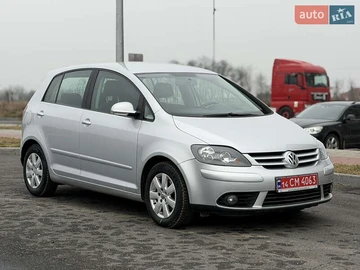 Авто Volkswagen Golf Plus 2008 № 8334128