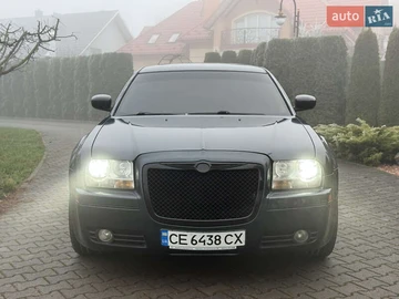 Авто Chrysler 300C 2006 № 8334208