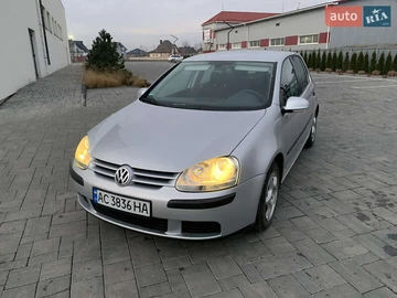 Авто Volkswagen Golf 2004 № 8334620