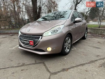Авто Peugeot 208 2013 № 8334641