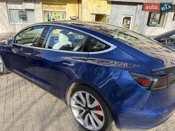 Авто Tesla Model 3 2018 № 8334761
