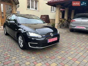 Авто Volkswagen E-Golf 2016 № 8334818