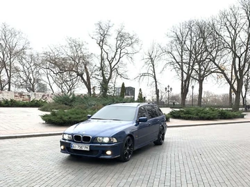 Авто BMW 5 Series 2002 № 8335041