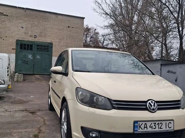 Авто Volkswagen Touran 2015 № 8335090