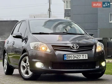 Авто Toyota Auris 2012 № 8335097