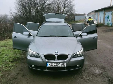 Авто BMW 5 Series 2004 № 8335506