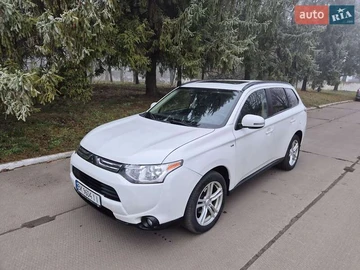 Авто Mitsubishi Outlander 2014 № 8335535