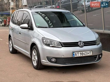 Авто Volkswagen Touran 2015 № 8335634