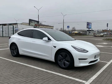 Авто Tesla Model 3 2019 № 8335642