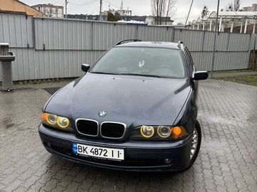 Авто BMW 5 Series 2002 № 8335802