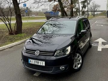 Авто Volkswagen Touran 2013 № 8335990