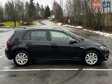 Авто Volkswagen E-Golf 2019 № 8336017