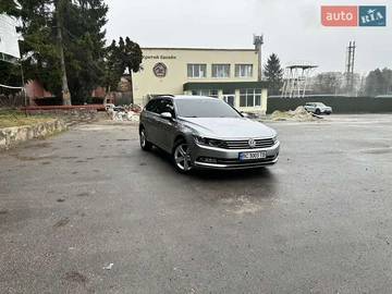 Авто Volkswagen Passat 2018 № 8336120