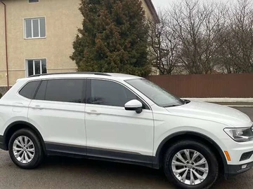 Авто Volkswagen Tiguan 2017 № 8336131