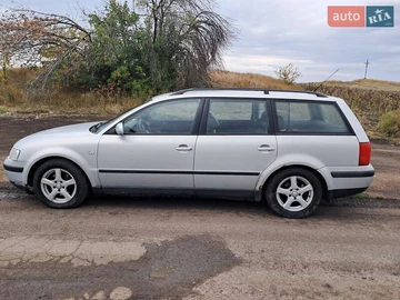 Авто Volkswagen Passat 2000 № 8336315