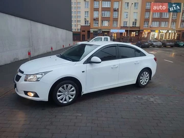Авто Chevrolet Cruze 2012 № 8336490