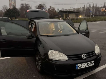 Авто Volkswagen Golf 2005 № 8337065
