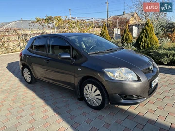 Авто Toyota Auris 2009 № 8337149