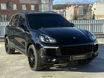Авто Porsche Cayenne 2015 № 8337418