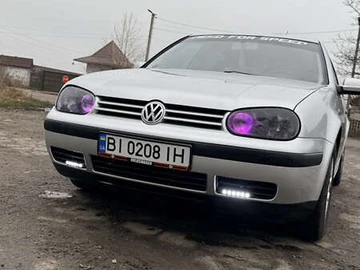 Авто Volkswagen Golf 2000 № 8337556