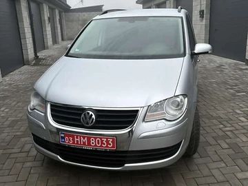 Авто Volkswagen Touran 2008 № 8338381