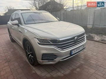 Авто Volkswagen Touareg 2022 № 8338431