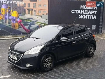Авто Peugeot 208 2013 № 8339034